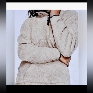 Pink by Victoria’s Secret sherpa Hoodie pullover half zip XS